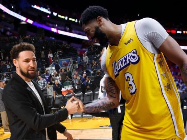 Lakers cải thiện thứ hạng khiến Warriors chịu nhiều áp lực