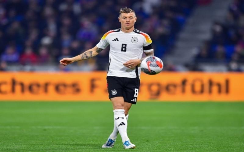 Toni Kroos đá vị trí nào? Giải mã bộ não điều phối của tiền vệ người Đức