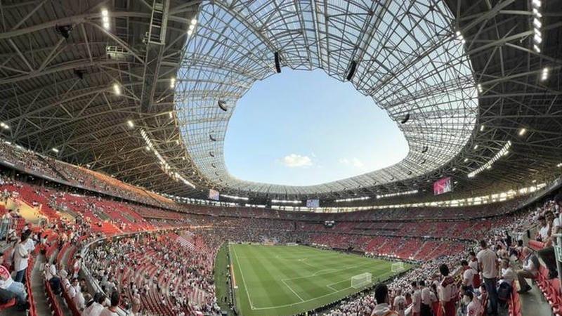 Sân Puskás Aréna thắt chặt an ninh cấp độ cao nhất đón 8 vạn CĐV