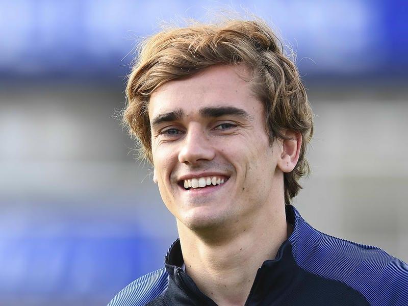 Antoine Griezmann úp mở chia tay tuyển Pháp sau bán kết