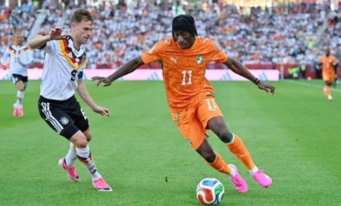 PSG gặp khó trong thương vụ chiêu mộ tài năng Yan Diomande