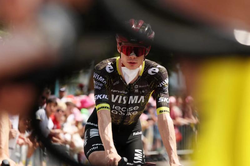 Tour de France 2026: Kiểm tra doping lúc 2h sáng gây bão